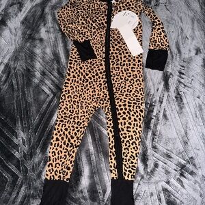 Little Sleepies classic leopard zippy